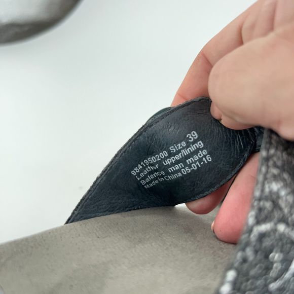 Stylish Black Women's Sandals - Picture 14 of 14